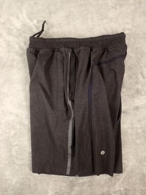 lululemon athletica Men’s Charcoal Drawstring Shorts Size Medium